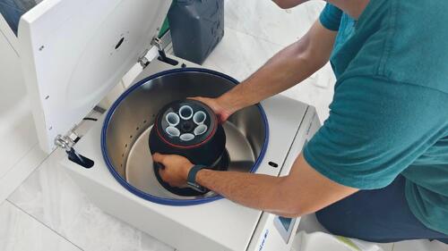 Τελευταίες εταιρικές λύσεις σχετικά με Ένας Ταϊλανδός πελάτης αγόρασε φυγοκέντρωση Cenlen 2050 για τη συσσωμάτωση μικροβιακών κυττάρων σε σφαιρίδια (καθαρισμός)